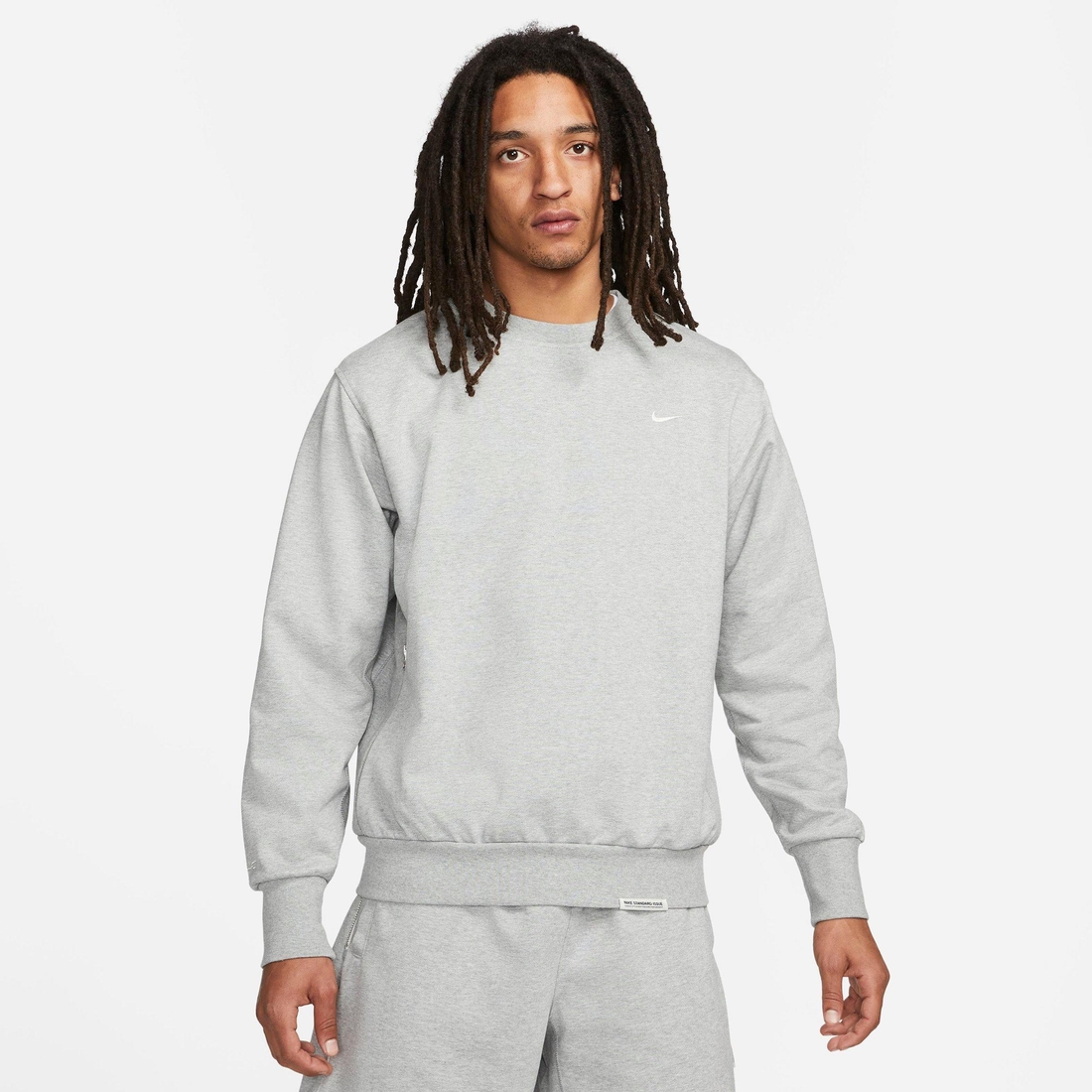 nike standard issue crewneck