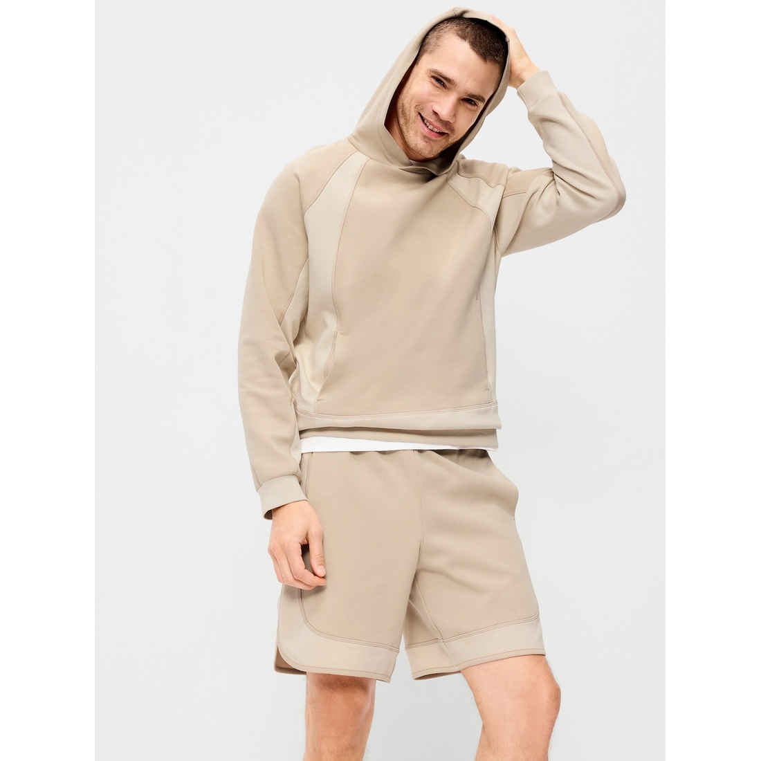 新品 pois ポワ marshmallow pullover ベージュ Dynamic Fleece Popover Hoodie available now at Gilroy Premium Outlets®