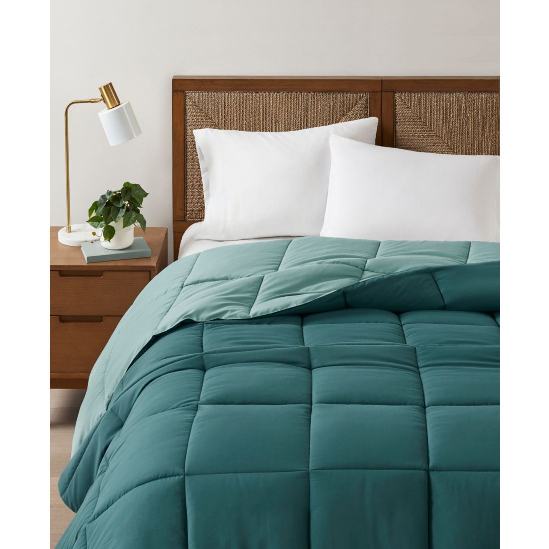 Arch Studio Microfiber Down Alternative Comforter, Full/Queen