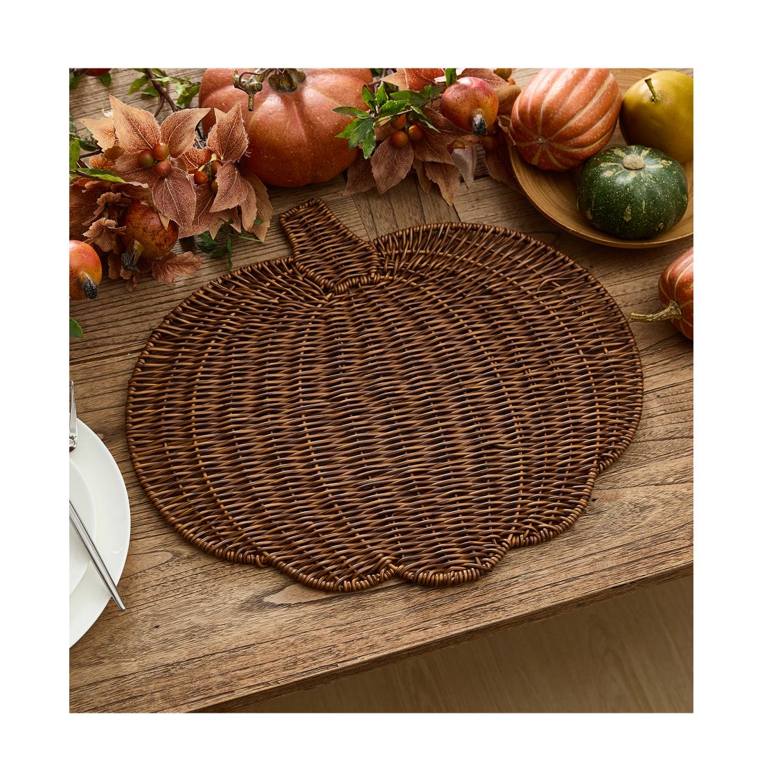Elrene Wicker Pumpkin-Shaped Woven Placemat