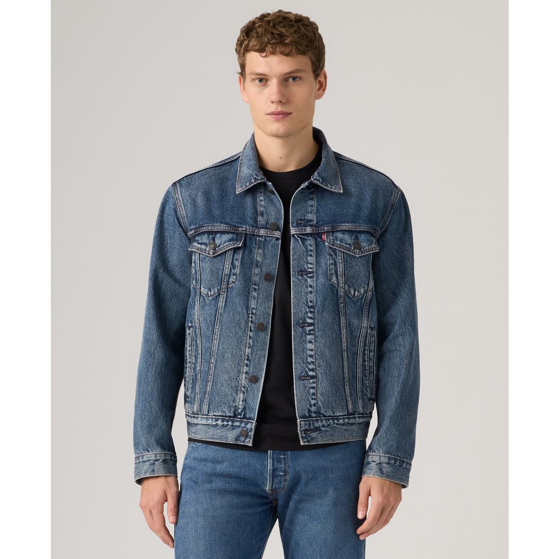 Levi s Men's Regular Fit Stretch Denim Trucker Jacket