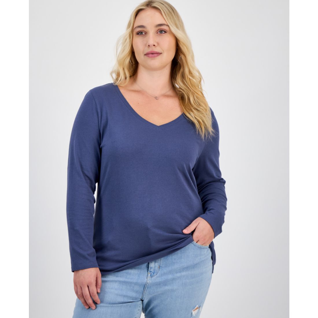 Aveto Plus Size V-Neck Top