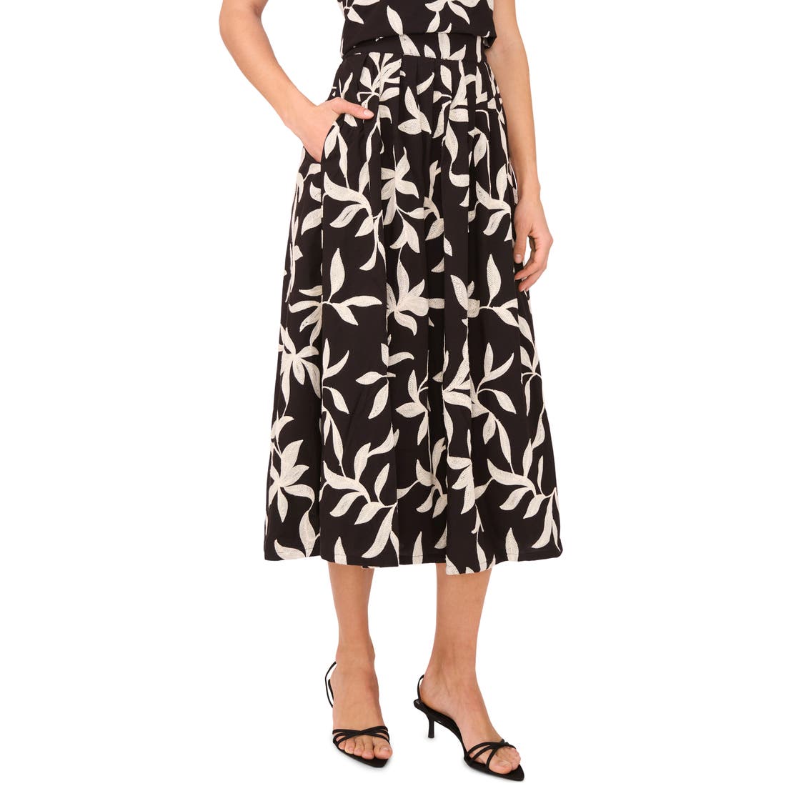 Halogen(r) ) Embroidered Pull-On A-Line Midi Skirt