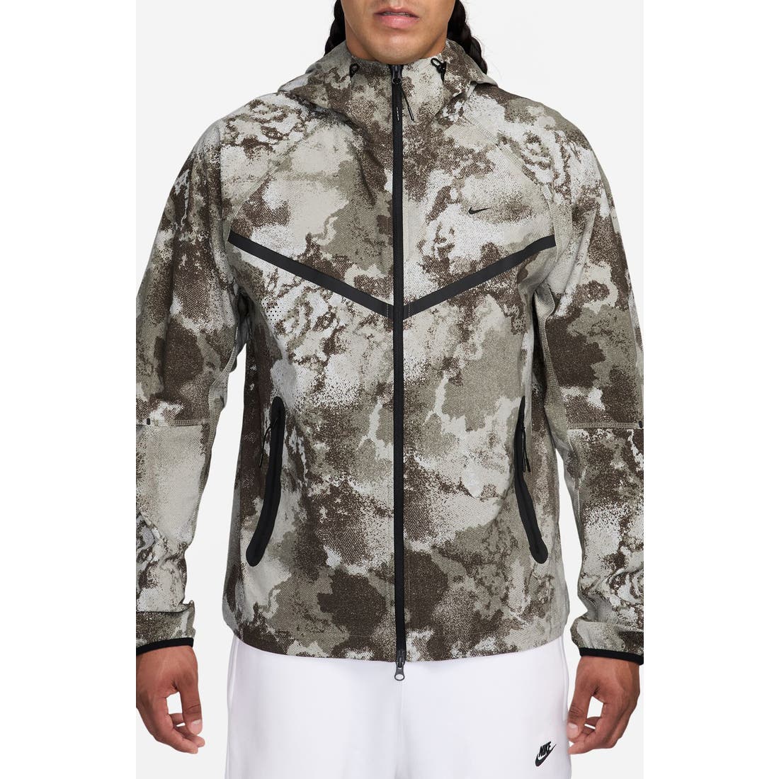 Nike Dri-FIT Tech Windrunner Jacket in Silver Sage/black
