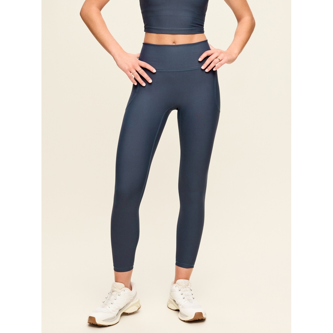Old Navy Women's Extra-High Waisted Powersoft Boundless 7/8 Pocket Leggings – No Front Seam