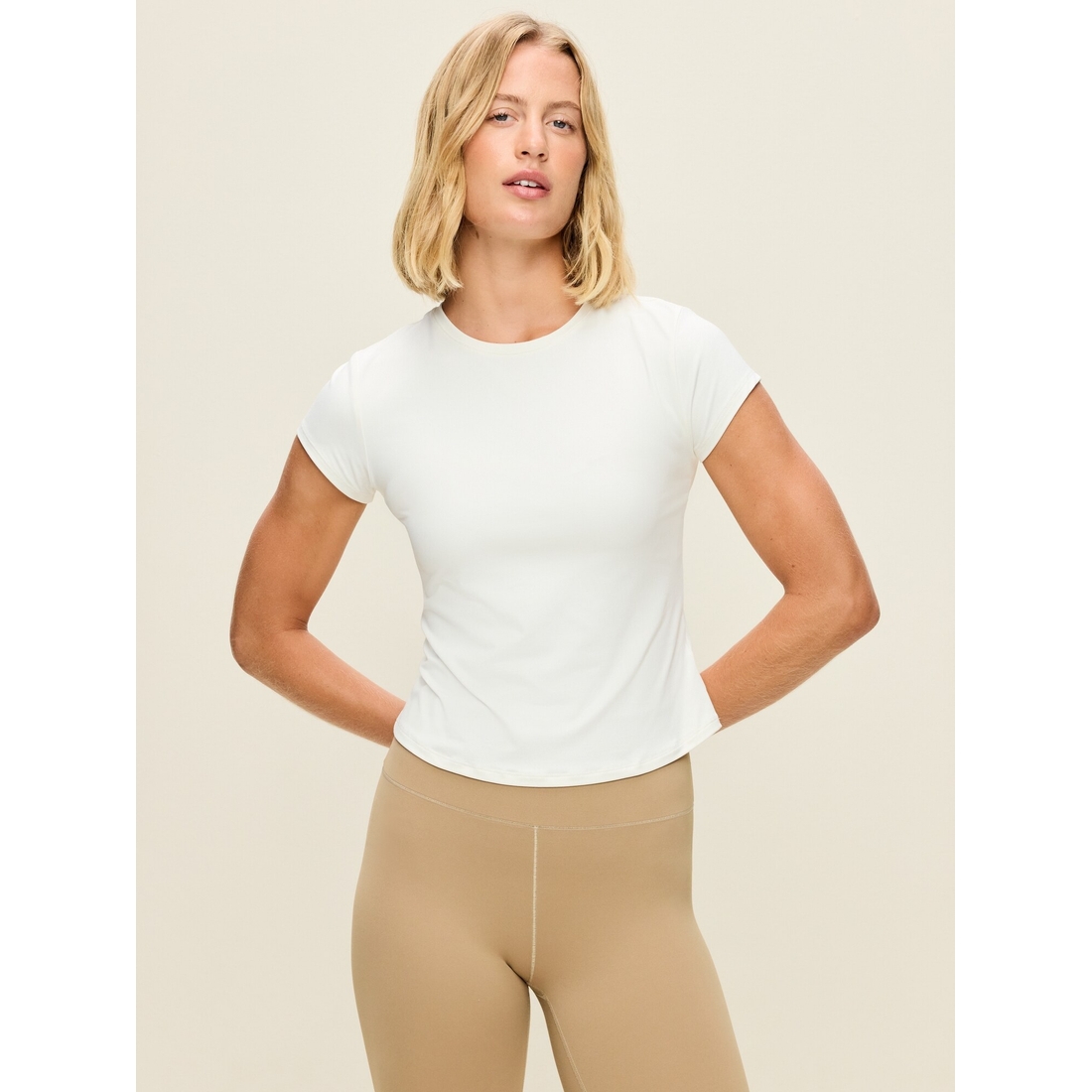 Old Navy Women's Studiosmooth Short-Sleeve Base Layer Top