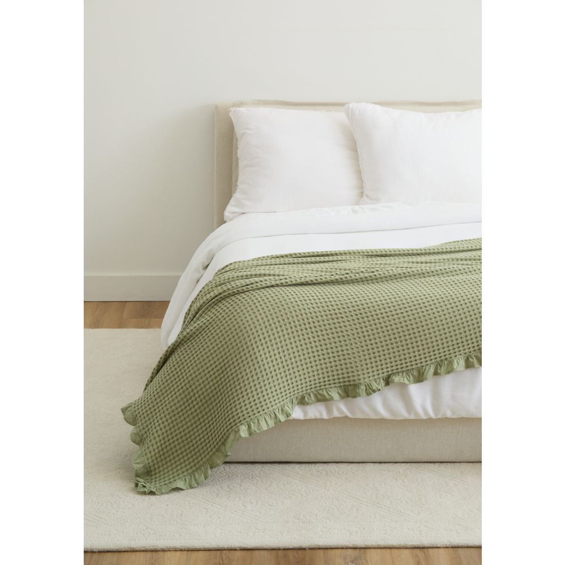 Crown & Ivy Ruffled Waffle Blanket