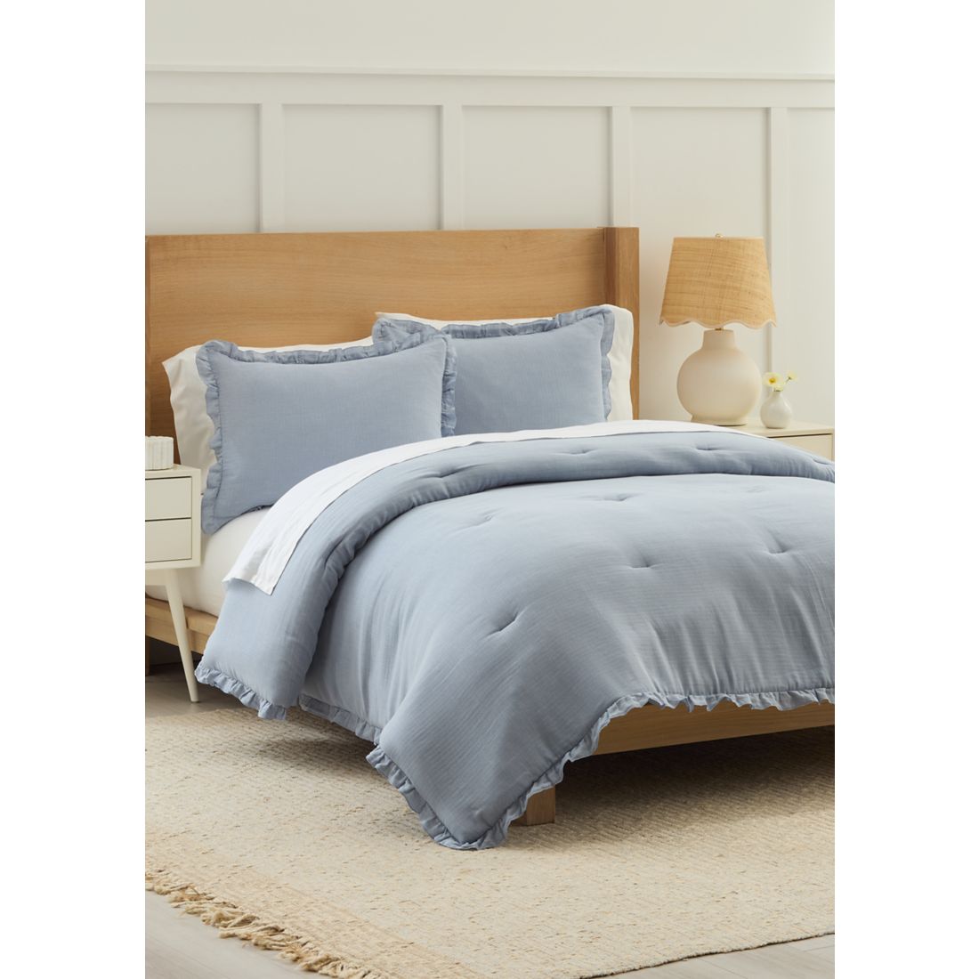 Crown & Ivy Ruffle Comforter Set