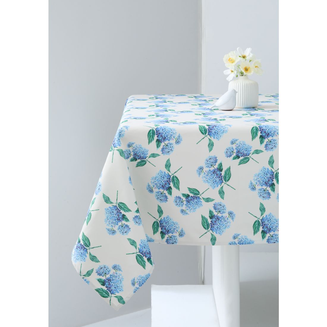 Fiesta Hydrangea Tablecloth